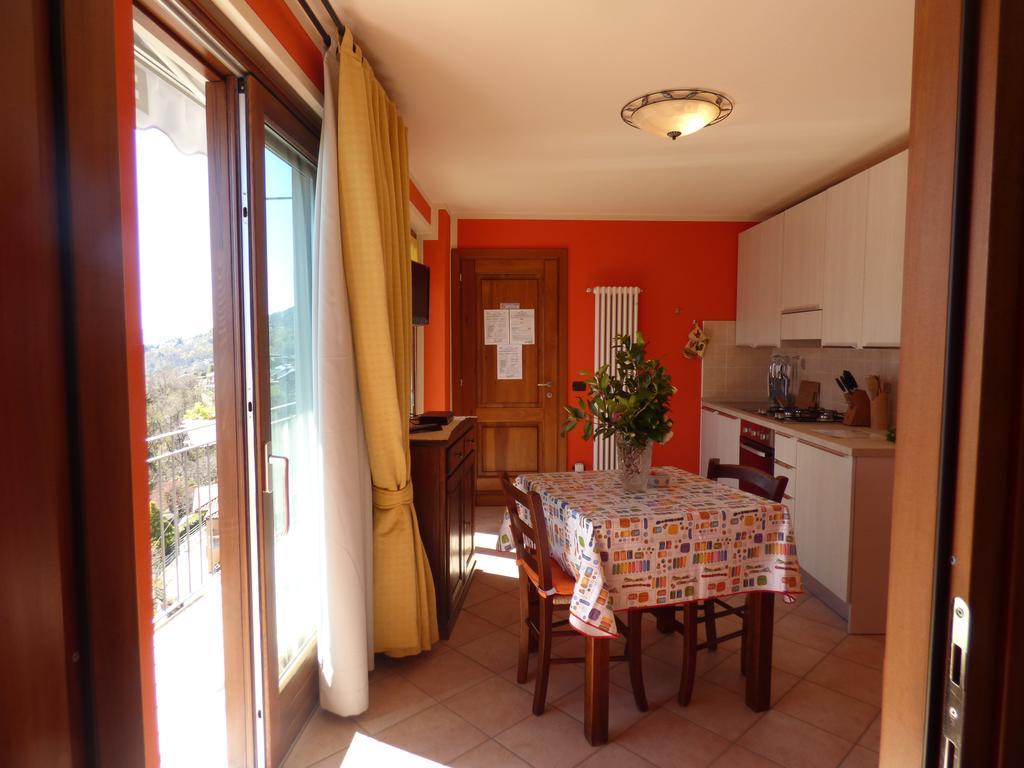Casale Fe-Wo - Appartamenti Con Vista Lago กันเนโร ริเวียรา ห้อง รูปภาพ