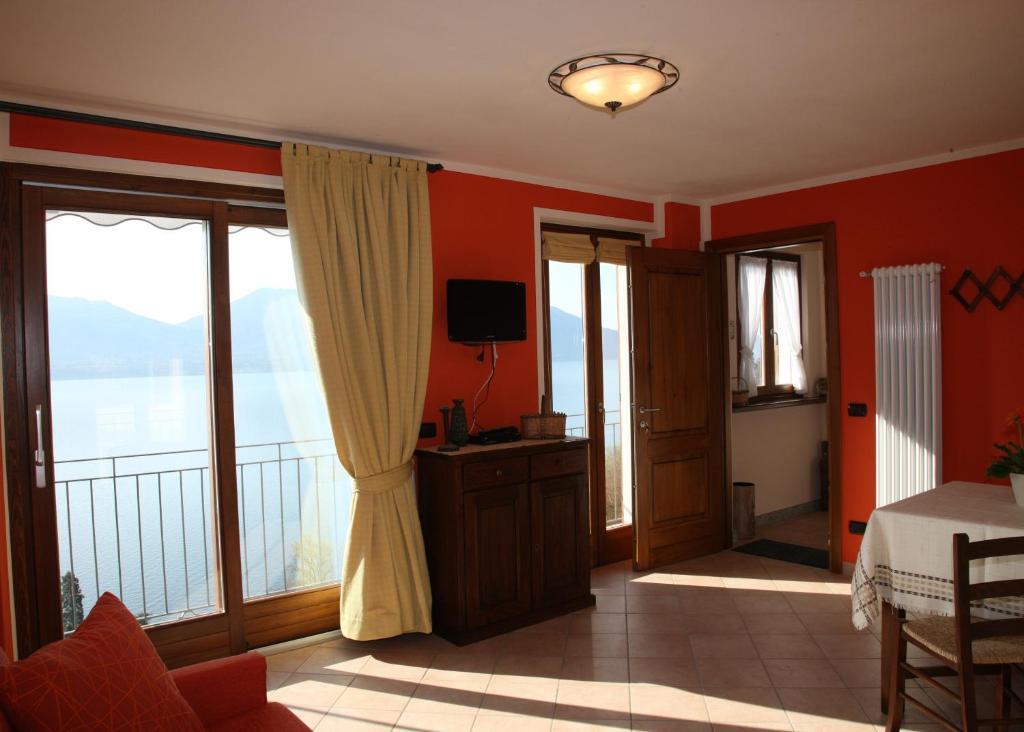 Casale Fe-Wo - Appartamenti Con Vista Lago กันเนโร ริเวียรา ห้อง รูปภาพ