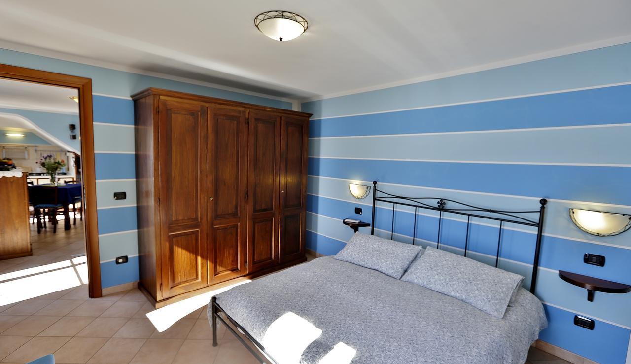 Casale Fe-Wo - Appartamenti Con Vista Lago กันเนโร ริเวียรา ภายนอก รูปภาพ