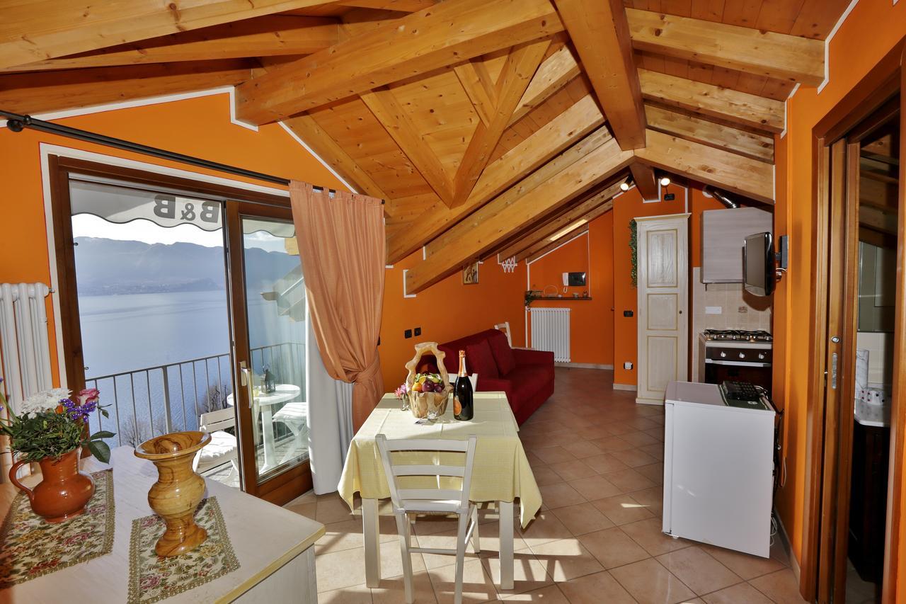 Casale Fe-Wo - Appartamenti Con Vista Lago กันเนโร ริเวียรา ภายนอก รูปภาพ