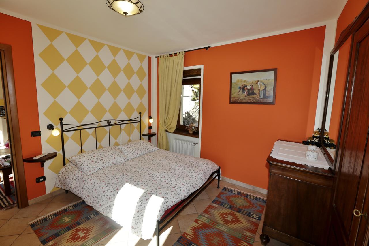 Casale Fe-Wo - Appartamenti Con Vista Lago กันเนโร ริเวียรา ภายนอก รูปภาพ