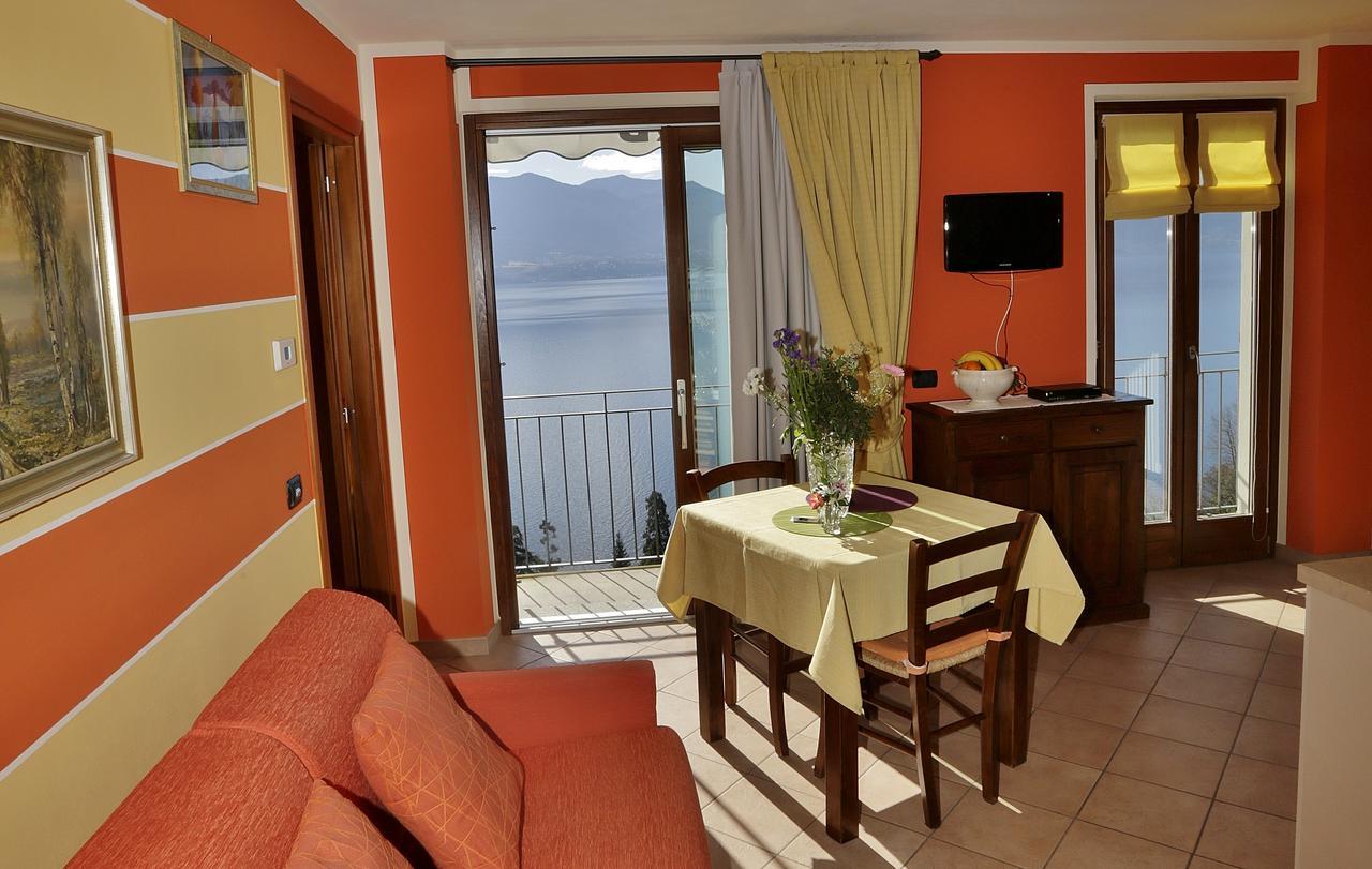 Casale Fe-Wo - Appartamenti Con Vista Lago กันเนโร ริเวียรา ภายนอก รูปภาพ